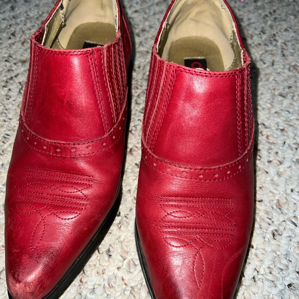 dingo Red Leather Ankle Booties size 8 vintage boots